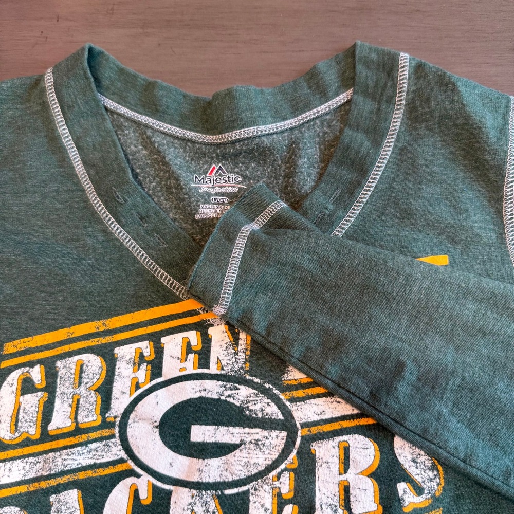 Majestic Green Bay Packers Womens L Graphic‎ Long Sleeve V Neck T Shirt NFL